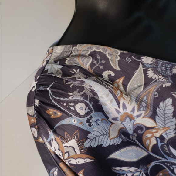 Floral Patterned women’s long sleeve Shirt - Picture 7 of 10